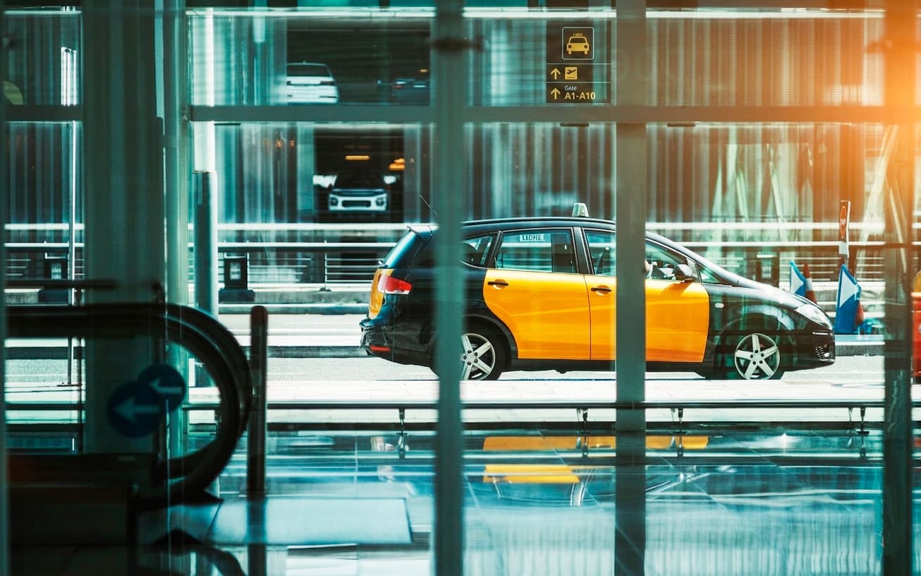 Taxi de Castelldefels en el Aeropuerto El Prat de Barcelona